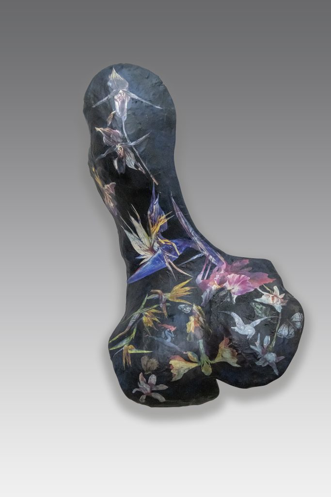 Flower back Suspended sculpture 70x40cm Mixed Media Collage Pigmants